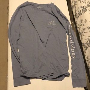 Vineyard vine t shirt